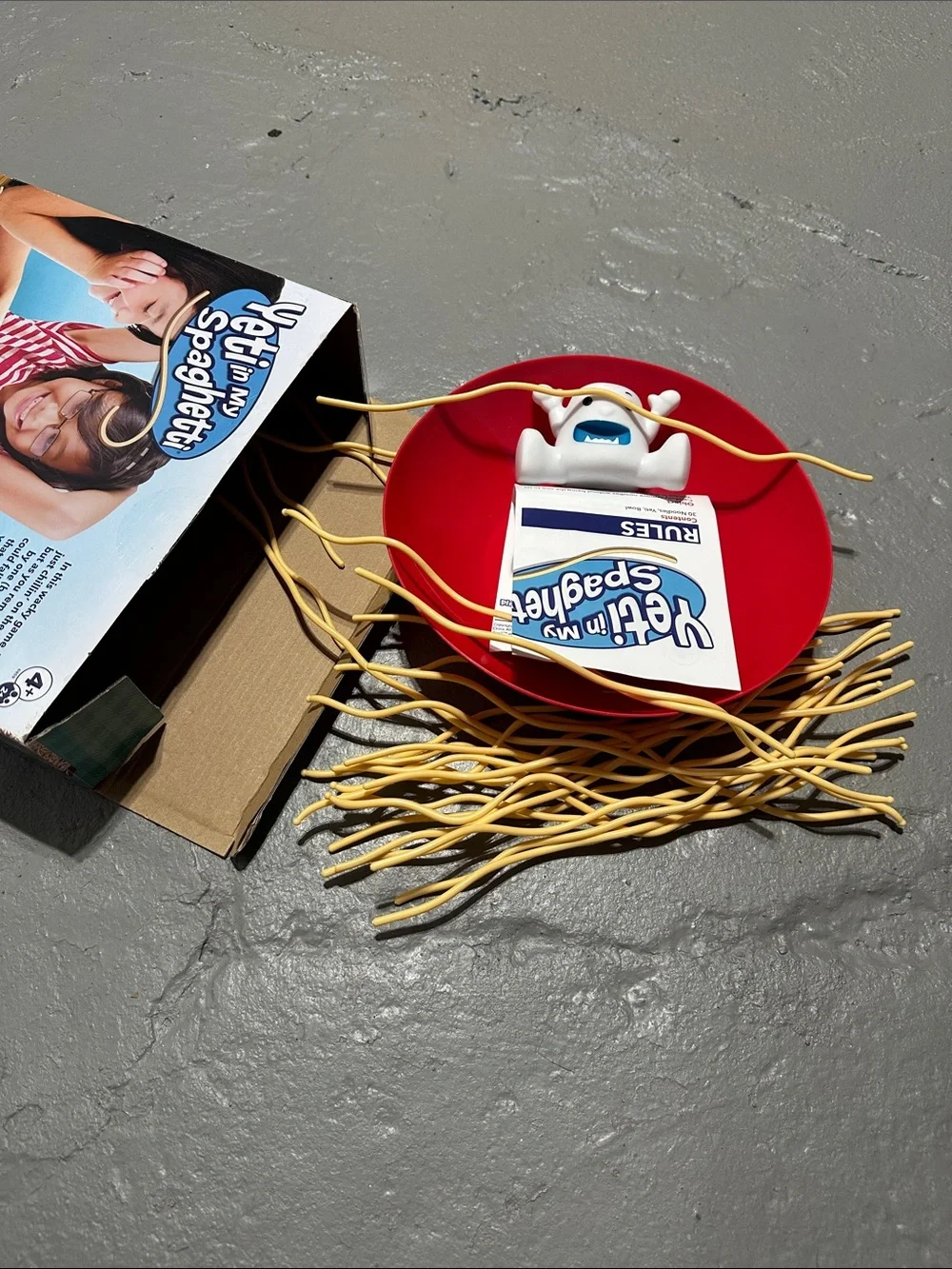 Yeti in My Spaghetti Family Board Game - Green & Red